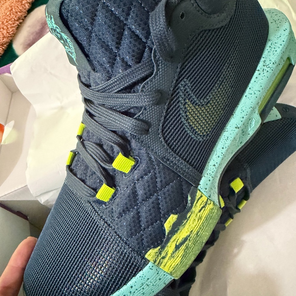 Nike Men Sneakers in Navy and Lime